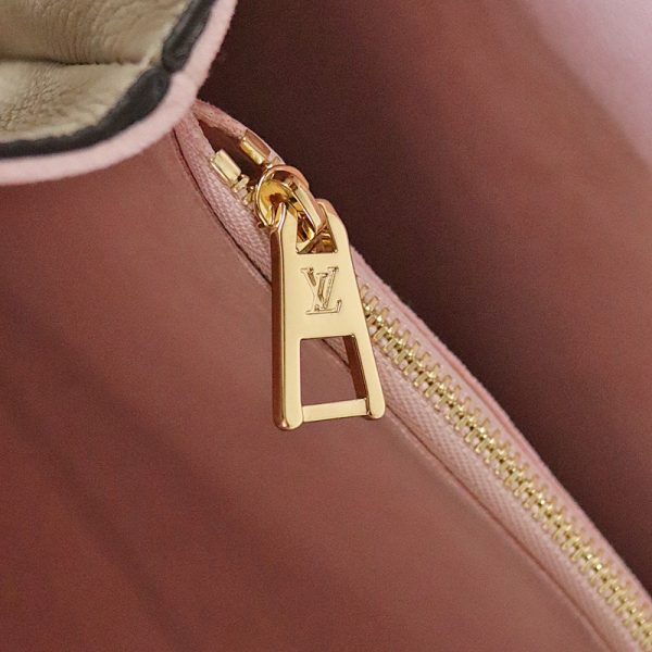 7 Louis Vuitton Lock Me Shopper Tote Bag Grain Leather Greige
