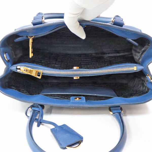 brb01000000001030 7 Prada Leather Shoulder Bag Navy