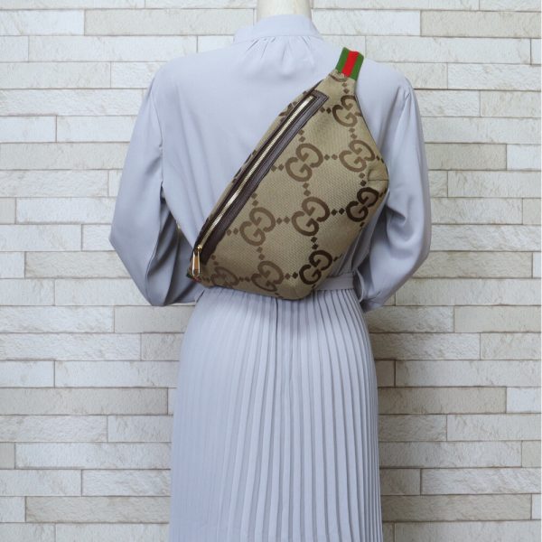 brb10010000012477 2 Gucci Jumbo BB GG Canvas Body Bag GG Canvas Beige