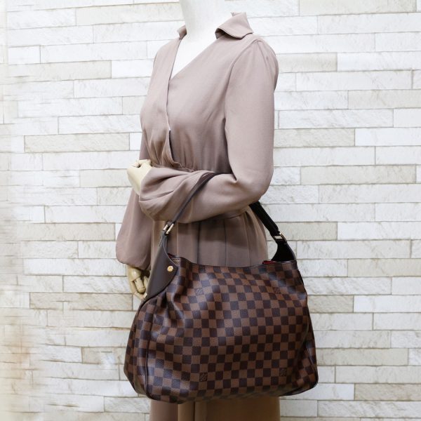 brb38112892 2 LOUIS VUITTON Regia Damier shoulder bag brown