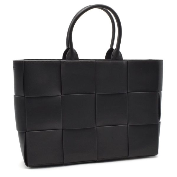 c241100043201 Bottega Veneta Arco Tote Bag with Pouch Black