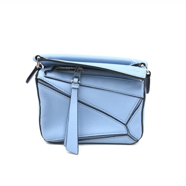 imgrc0106258202 Loewe Shoulder Bag Leather Puzzle Bag Light Blue