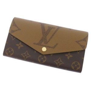 m80726 01 Louis Vuitton Monogram Lodge GM Shoulder Bag