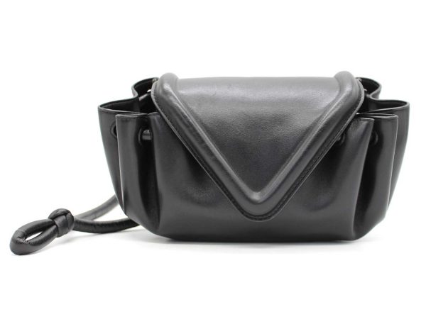 0081 Bottega Veneta Beak Small Shoulder Bag Black Leather