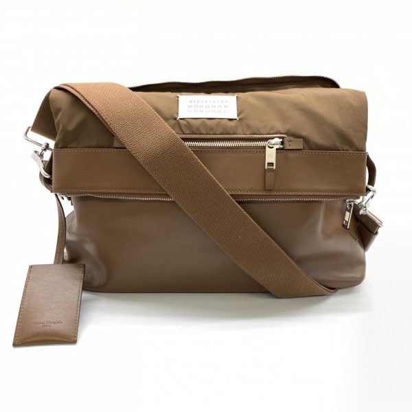 1240001035259 1 Maison Margiela 5AC Shoulder Bag Large Calf Leather Brown