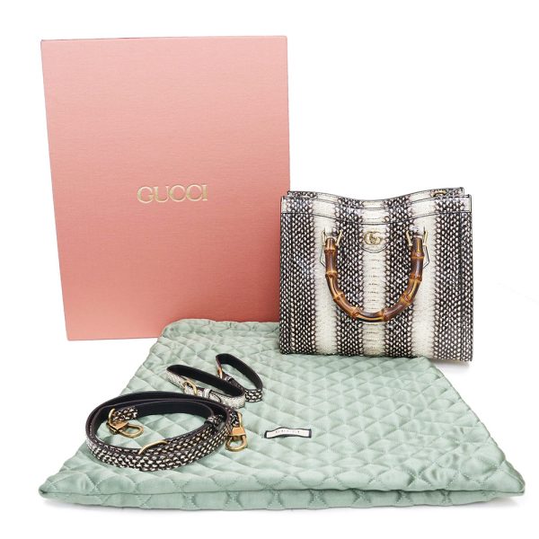 200098047018 2 Gucci Diana Handbag Python Leather Natural