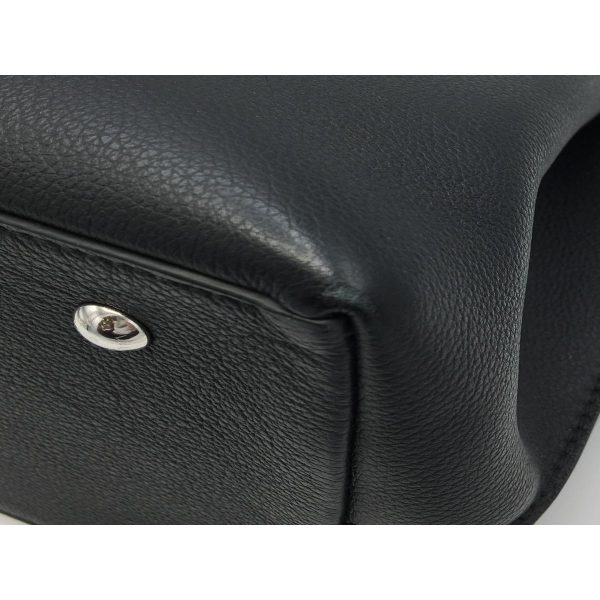 2176100087062 05 Louis Vuitton Lock Me Leather Handbag Black