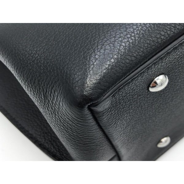 2176100087062 06 Louis Vuitton Lock Me Leather Handbag Black