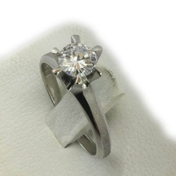 22 1242 2 Platinum 900 Diamond Ring Size 125 Pt900 Vertical Prong Ring Accessories