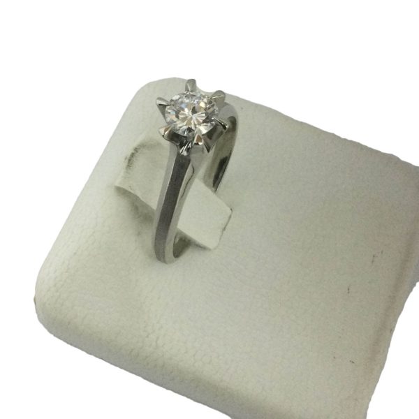 22 1242 3 Platinum 900 Diamond Ring Size 125 Pt900 Vertical Prong Ring Accessories