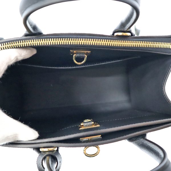 22 2011 5 Louis Vuitton City Steamer Grained calf leather Shoulder bag Black