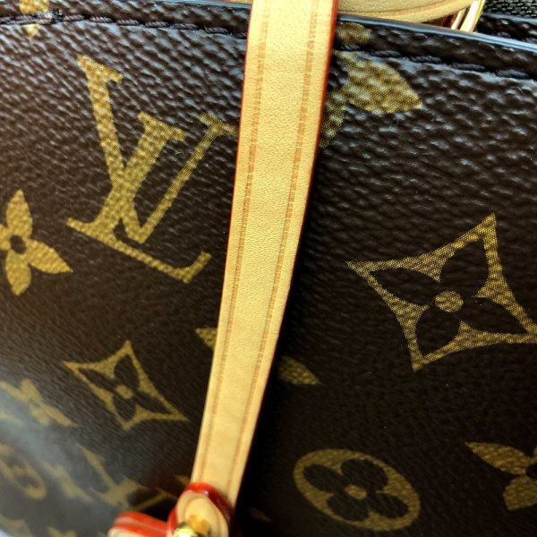 22 3782o 3 Louis Vuitton Petit Palais PM Handbag Monogram PVC Handbag Brown