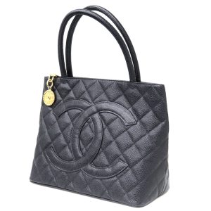 22 3973 1 Louis Vuitton Onthego Monogram Tote Bag