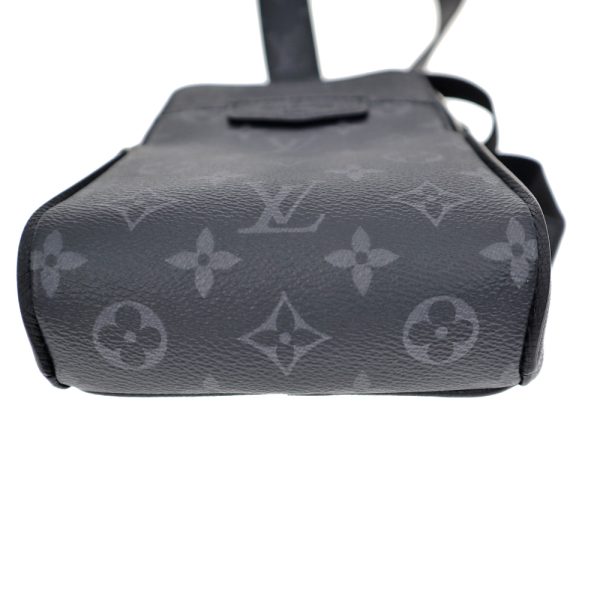 22 5658 4 Louis Vuitton Outdoor Sling Bag Taiga Rama Taiga Leather Monogram Eclipse Canvas Noir Black