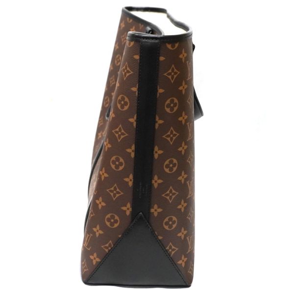 22 8626 3 Louis Vuitton Weekend GM Monogram Canvas Shoulder Bag Brown