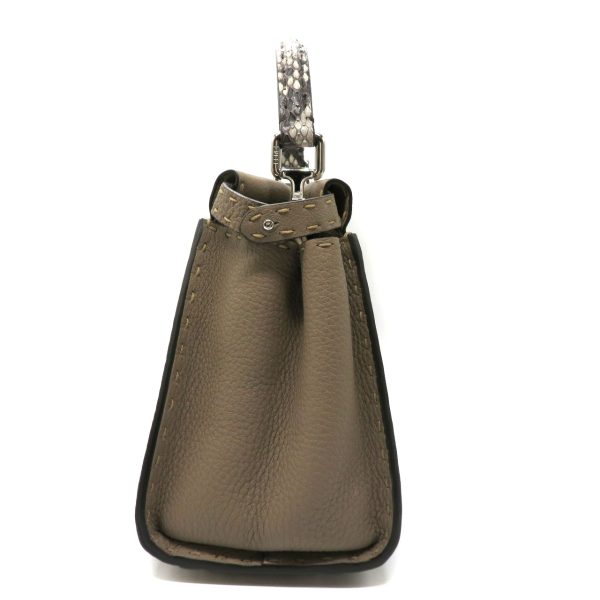 23047893 Fendi Peekaboo Small