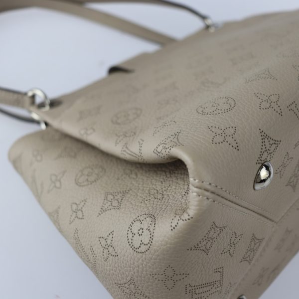 2308023010047 5 Louis Vuitton Sèvres Monogram Mahina Shoulder Bag Handbag Tote Bag Gallé Beige