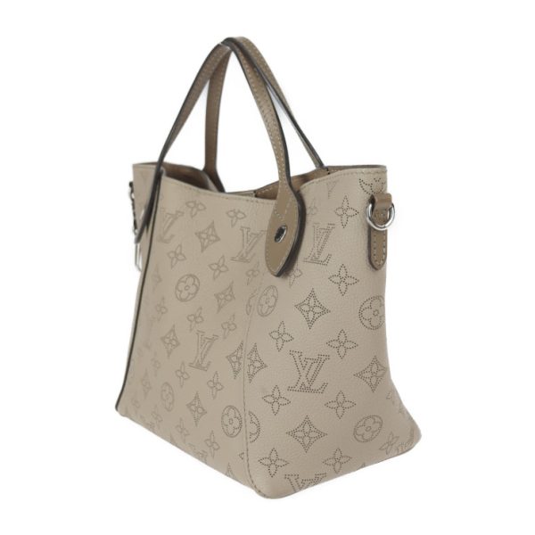 2317043007100 2 Louis Vuitton Hina PM Monogram Mahina Leather 2way Shoulder Bag Galle Beige