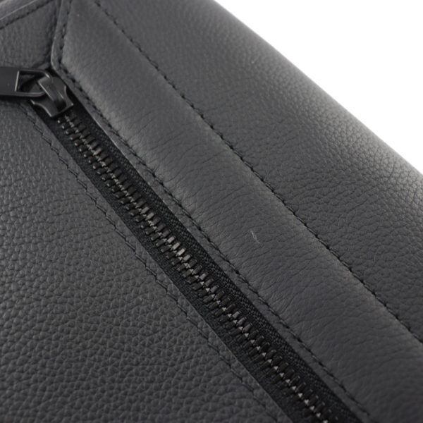 2414033007086 6 Louis Vuitton Take Off Messenger LV Aerogram Calf Grain Leather Shoulder Bag Black