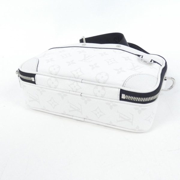 2600071102542 3 b Louis Vuitton Taiga Lama Alpha Messenger Shoulder Bag White