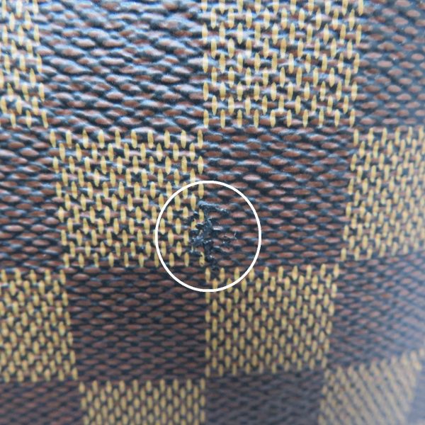 30 Louis Vuitton Kaisa Hobo Damier Ebene Multicolor