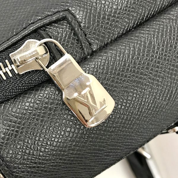 31006539315 24 05u Louis Vuitton Avenue Sling Bag Shoulder Bag Crossbody Bag Taiga Noir Black