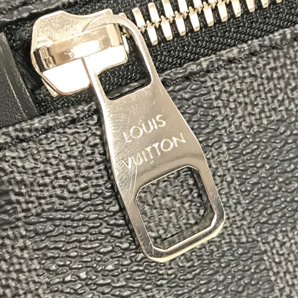 31013319315 53 08u Louis Vuitton Pochette Kasai Damier Graphite Handbag Black