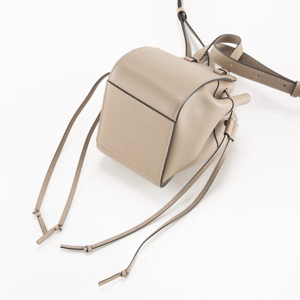 320200kwa390167 3 LOEWE HAMMOCK DRAWSTRING MINI Handbag