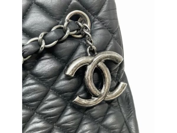 32642 7 Chanel Matelasse Leather Shoulder Bag Black