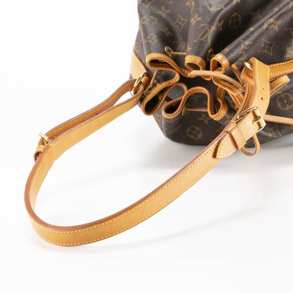 340200kwh490063 5 Louis Vuitton Shoulder Bag Monogram Canvas Petit Noe