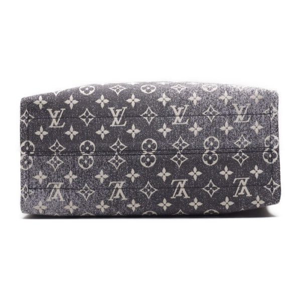 6 Louis Vuitton On The Go MM Jacquard Tote Bag Noir BlackWhite