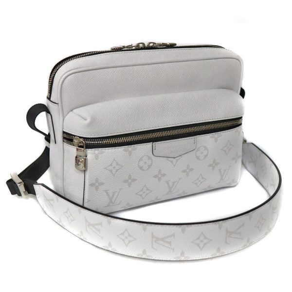 7513 1 Louis Vuitton Messenger PM Taigarama Shoulder Bag White