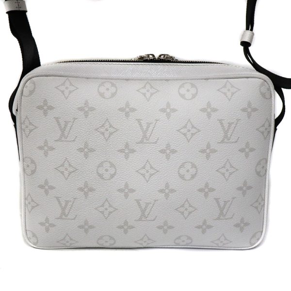 7513 4 Louis Vuitton Messenger PM Taigarama Shoulder Bag White