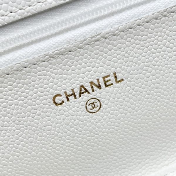 8 Chanel Matelasse Caviar Skin Shoulder Bag White