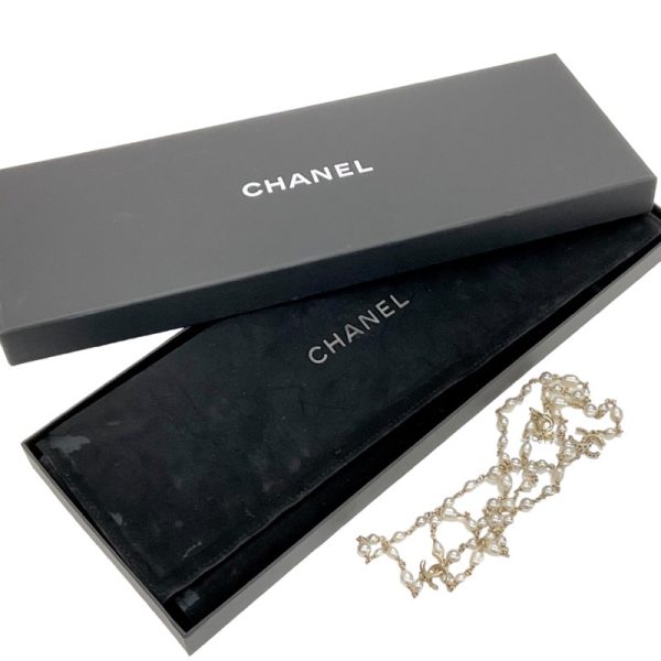 8275 6 CHANEL Coco Mark Pearl White Necklace Gold