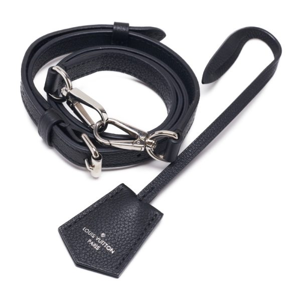 9 Louis Vuitton Lock Me Ever BB Leather Handbag Noir Black