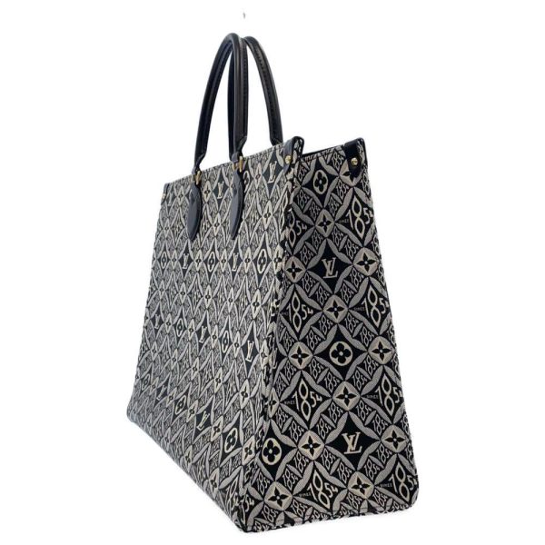 9319608 02 Louis Vuitton On the Go GM Tote Bag Monogram Jacquard Black