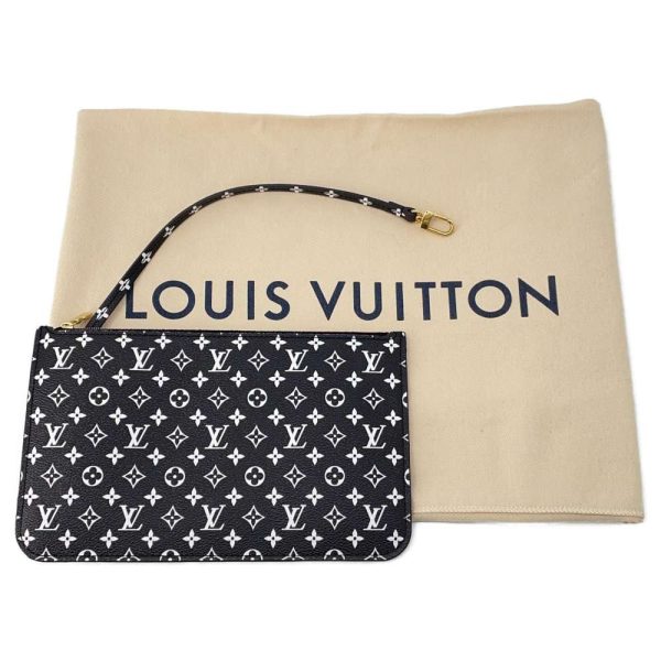 9497436 15 Louis Vuitton Tote Bag Monogram Jungle Neverfull MM With Pouch Black