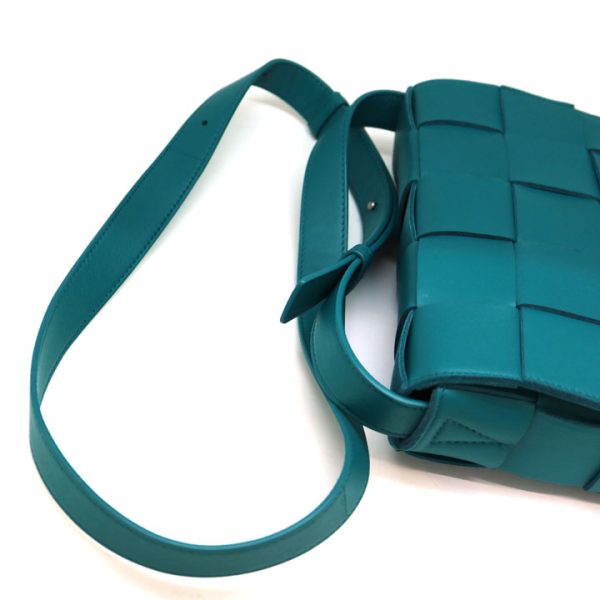 a21 8443 8 Bottega Veneta Intrecciato Cassette Shoulder Bag Leather Green