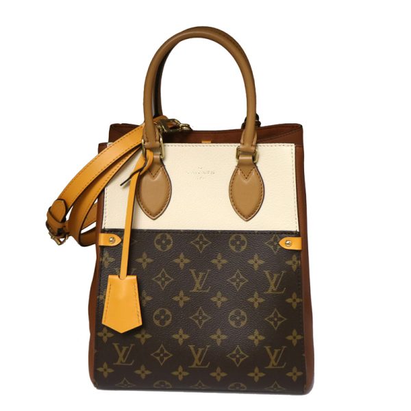 c22 402 1 Louis Vuitton Field LV Camel Sunbeam Creme Leather Shoulder Bag Brown