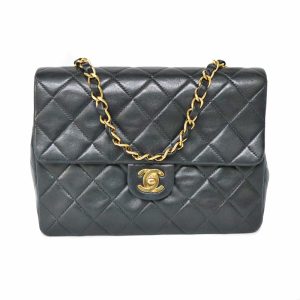 c23 8032 1 Ferragamo Vara Ribbon Chain Shoulder Bag Black