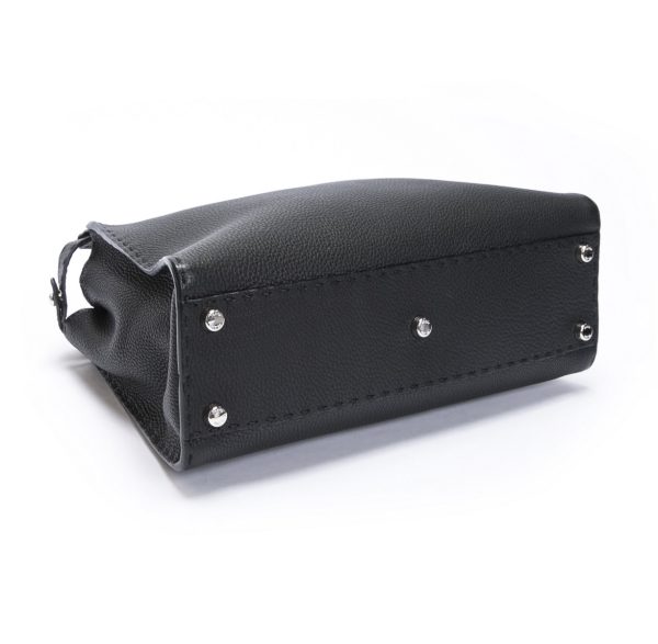 imgrc0070285942 Fendi Peekaboo Selleria Calf Shoulder Bag With Shoulder Strap 2way Black
