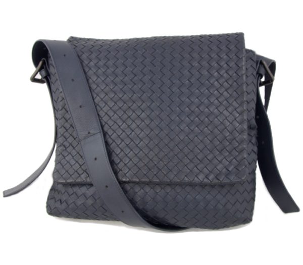 imgrc0077114924 Bottega Veneta Shoulder Intrecciato Messenger Crossbody Bag Navy