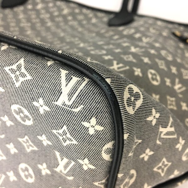 imgrc0078689833 Louis Vuitton Neverfull Mm Tote Bag Monogram