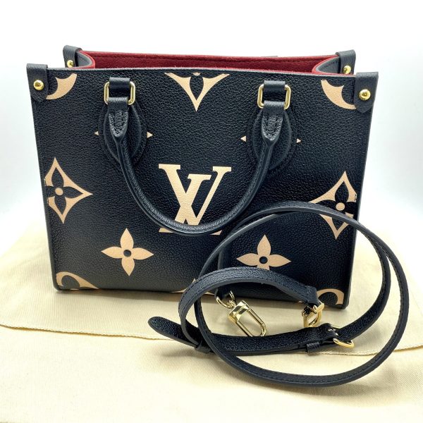 imgrc0078772093 Louis Vuitton On the Go PM Monogram Giant Tote Bag Black