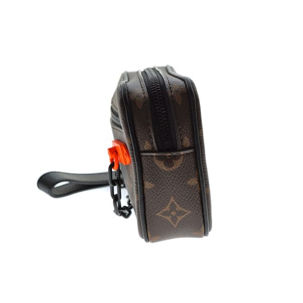 imgrc0079650165 Louis Vuitton Pochette Volga Monogram Canvas Brown Pouch Second Bag Chain Clutch Bag