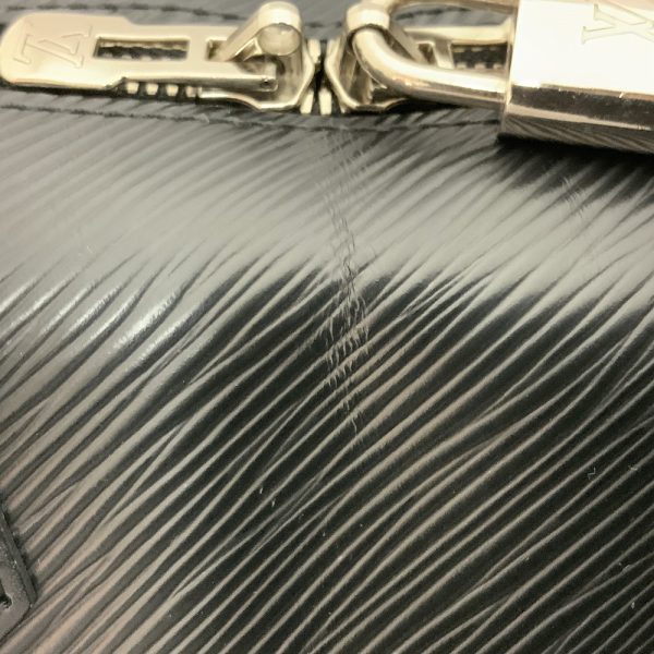 imgrc0079741519 Louis Vuitton Speedy 25 Bandouliere Epi Noir Leather Crossbody Shoulder Bag Boston Bag Mini Handbag Black