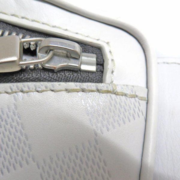 imgrc0082798863 Louis Vuitton Canvas Campus Bumbag Damier Infini Body Bag Bron White Compact Waist Bag