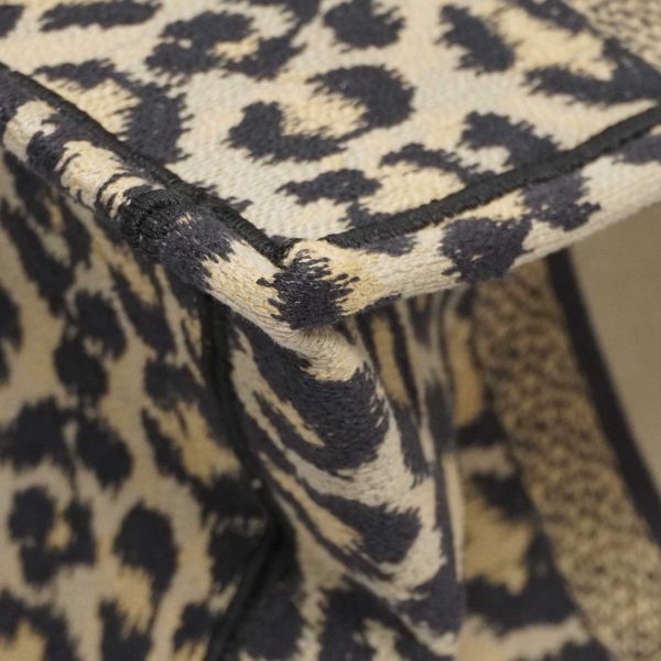 imgrc0083004642 Christian Dior Book Tote Medium Canvas Handbag Tote Bag Leopard Pattern