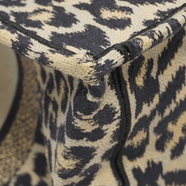 imgrc0083004645 Christian Dior Book Tote Medium Canvas Handbag Tote Bag Leopard Pattern
